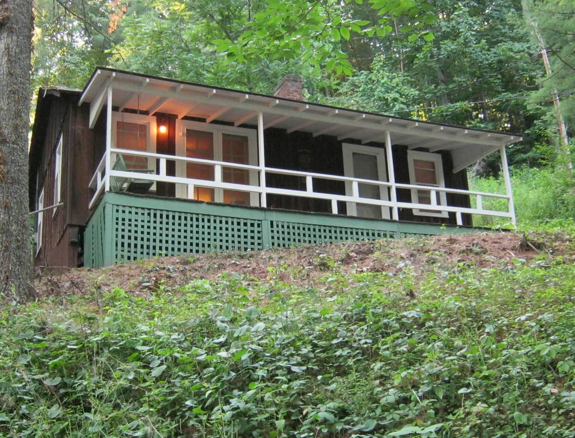 The Cabins At Healing Springs Crumpler Exteriör bild